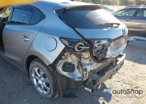 2015 Mazda Mazda3 I Sport z USA, uszkodzony, nr VIN 3MZBM1K71FM207450